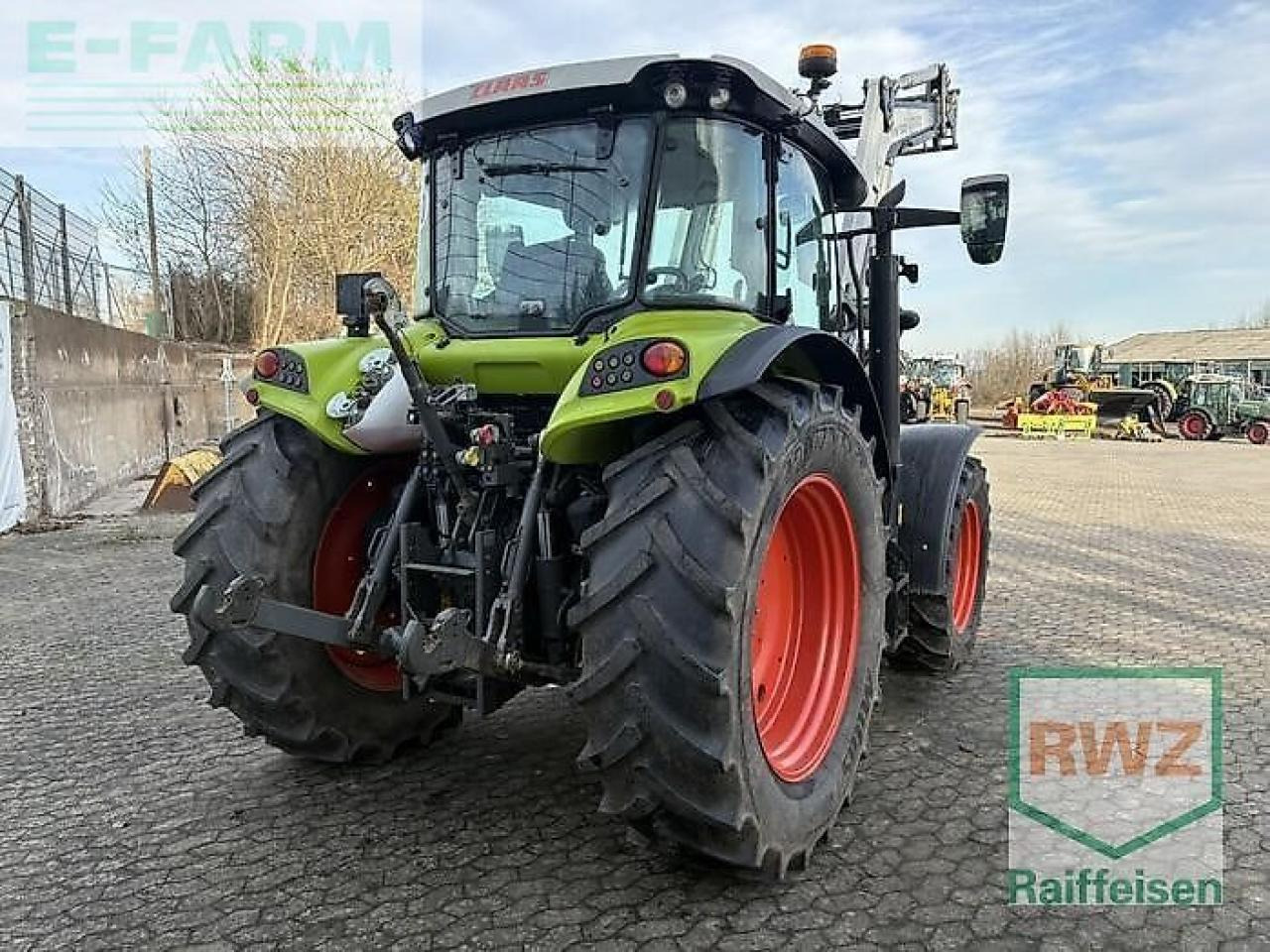 Tracteur agricole CLAAS arion 460