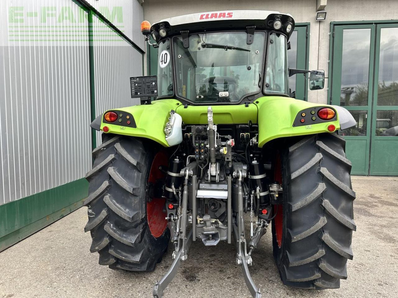 Tracteur agricole CLAAS arion 460