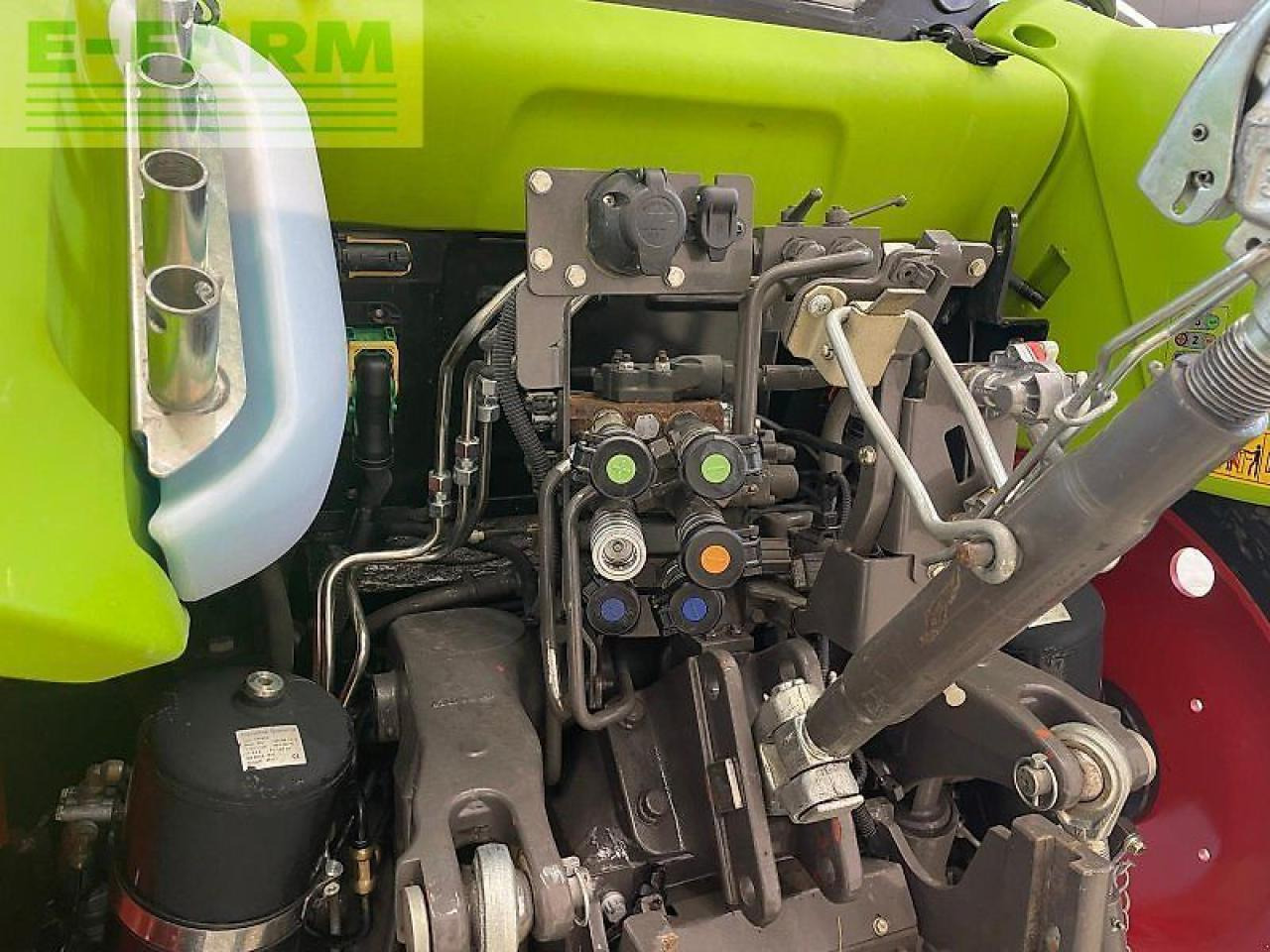 Tracteur agricole CLAAS arion 460 cis CIS