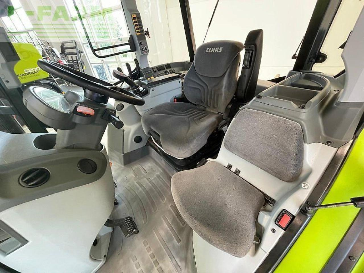 Tracteur agricole CLAAS arion 460 cis CIS