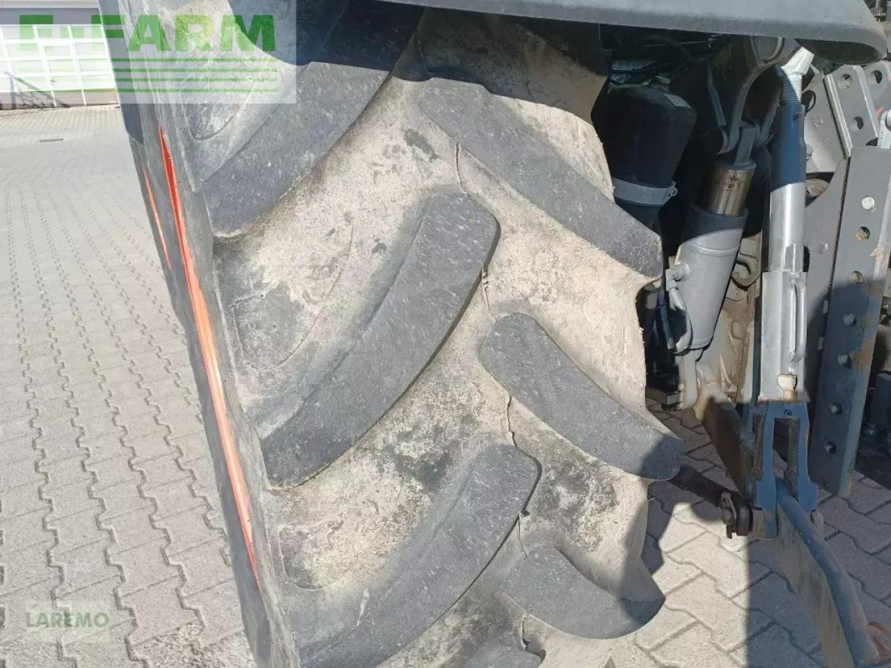 Tracteur agricole CLAAS arion 460 cis CIS