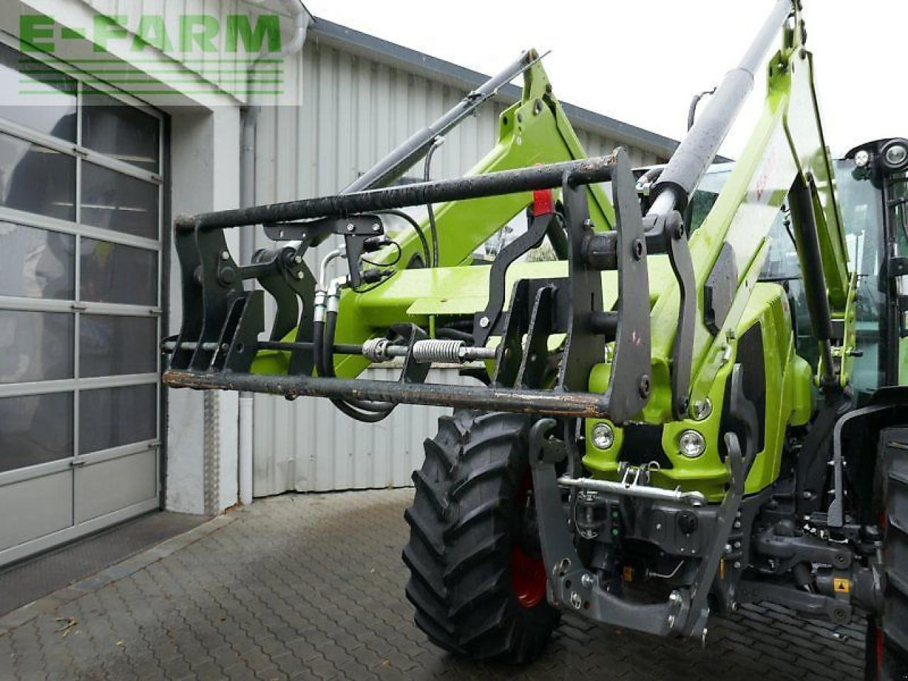 Tracteur agricole CLAAS arion 470 cis