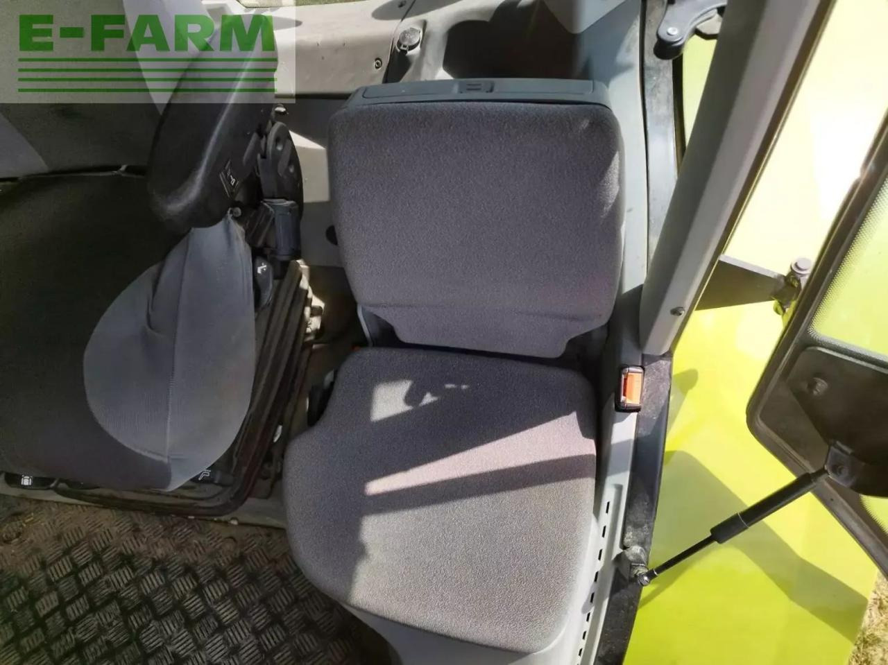 Tracteur agricole CLAAS arion 510