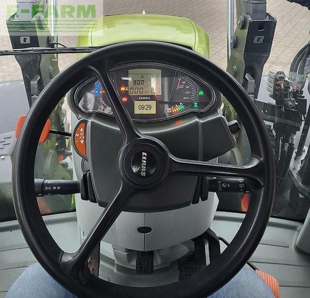 Tracteur agricole CLAAS arion 510