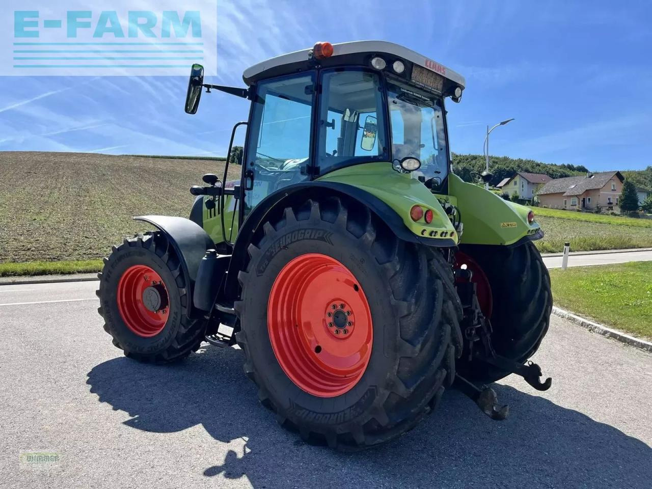 Tracteur agricole CLAAS arion 520