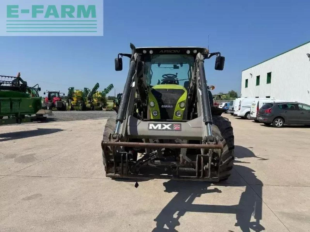 Tracteur agricole CLAAS arion 520