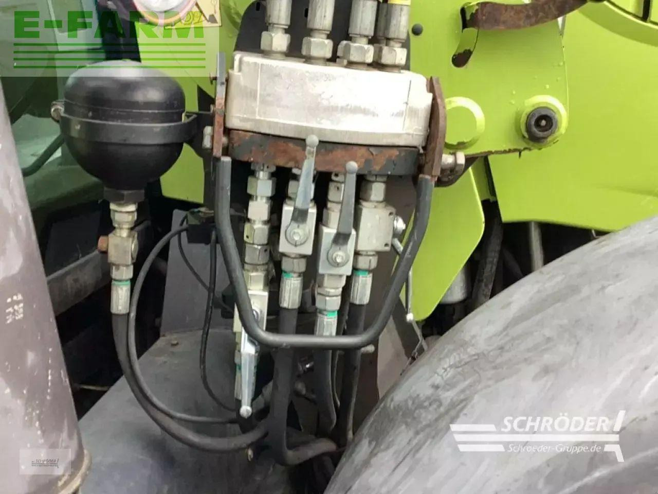 Tracteur agricole CLAAS arion 520 cebis