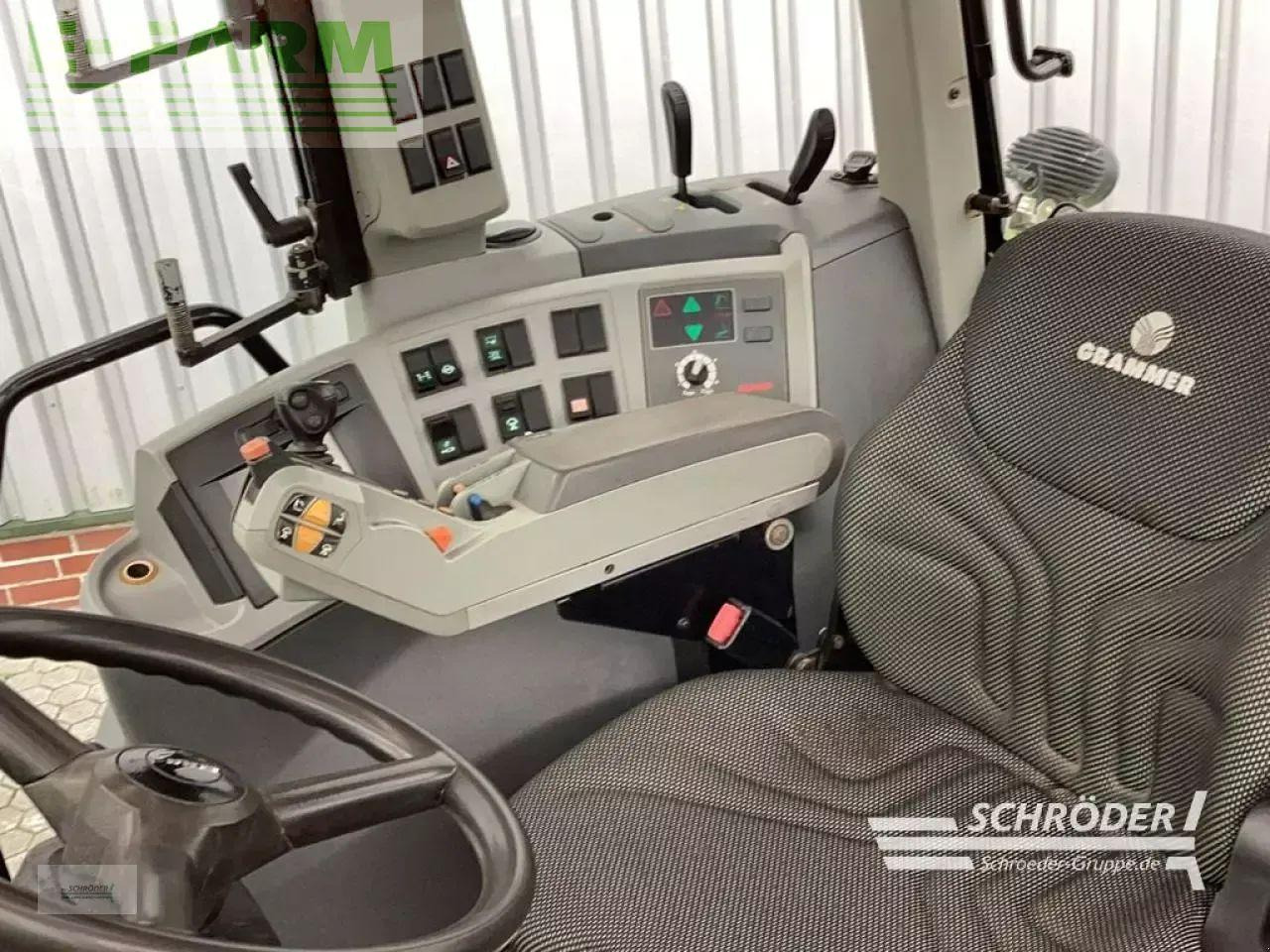 Tracteur agricole CLAAS arion 520 cebis