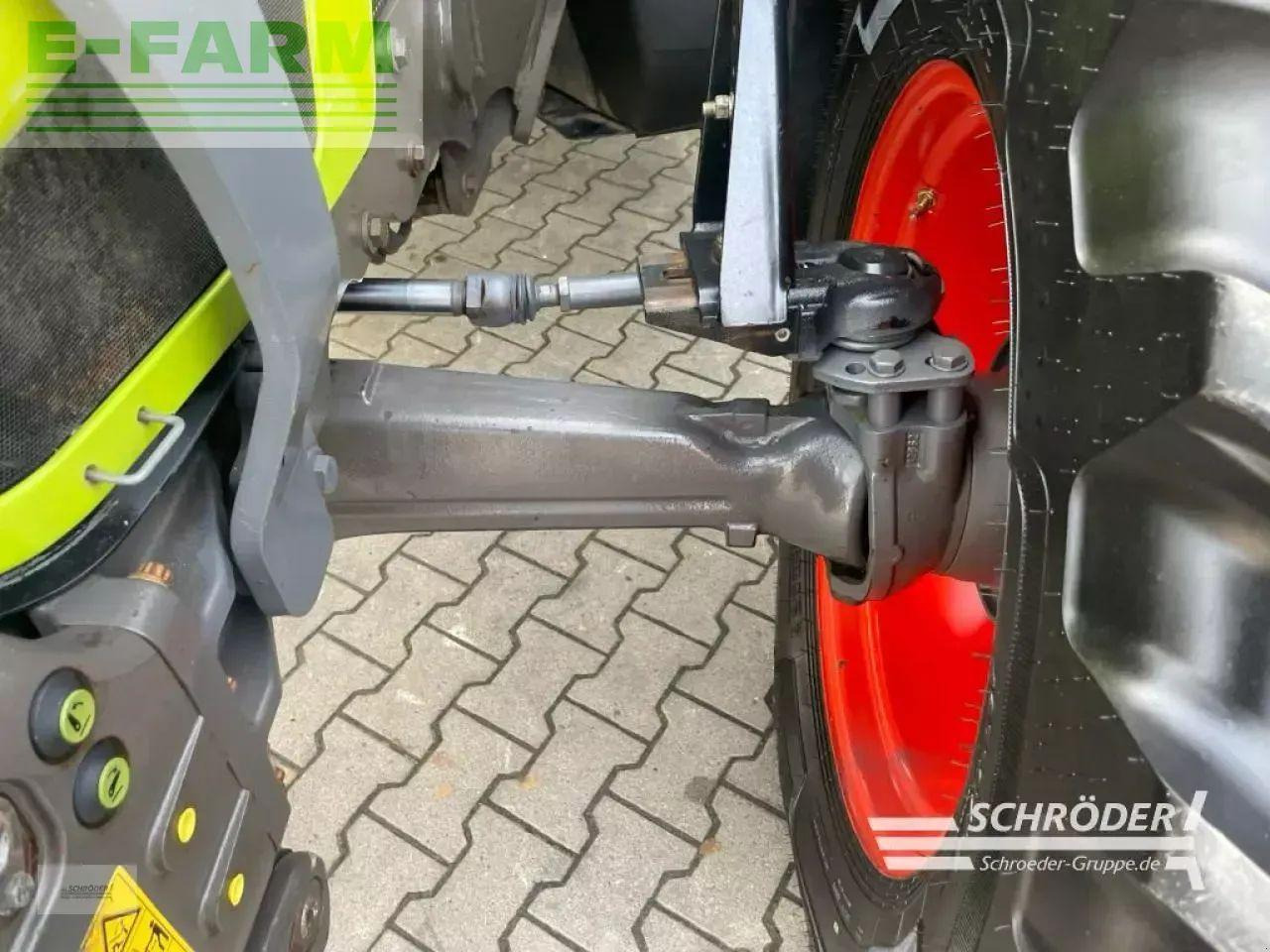 Tracteur agricole CLAAS arion 520 cebis