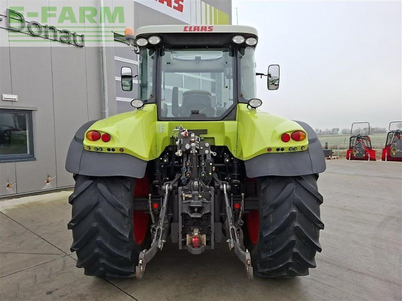 Tracteur agricole CLAAS arion 520 cis