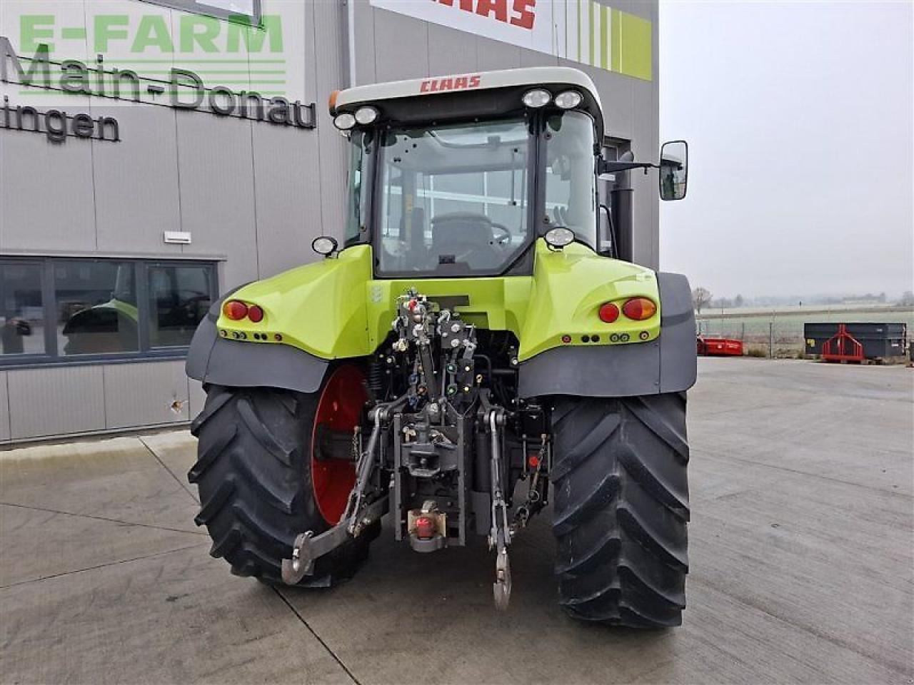 Tracteur agricole CLAAS arion 520 cis