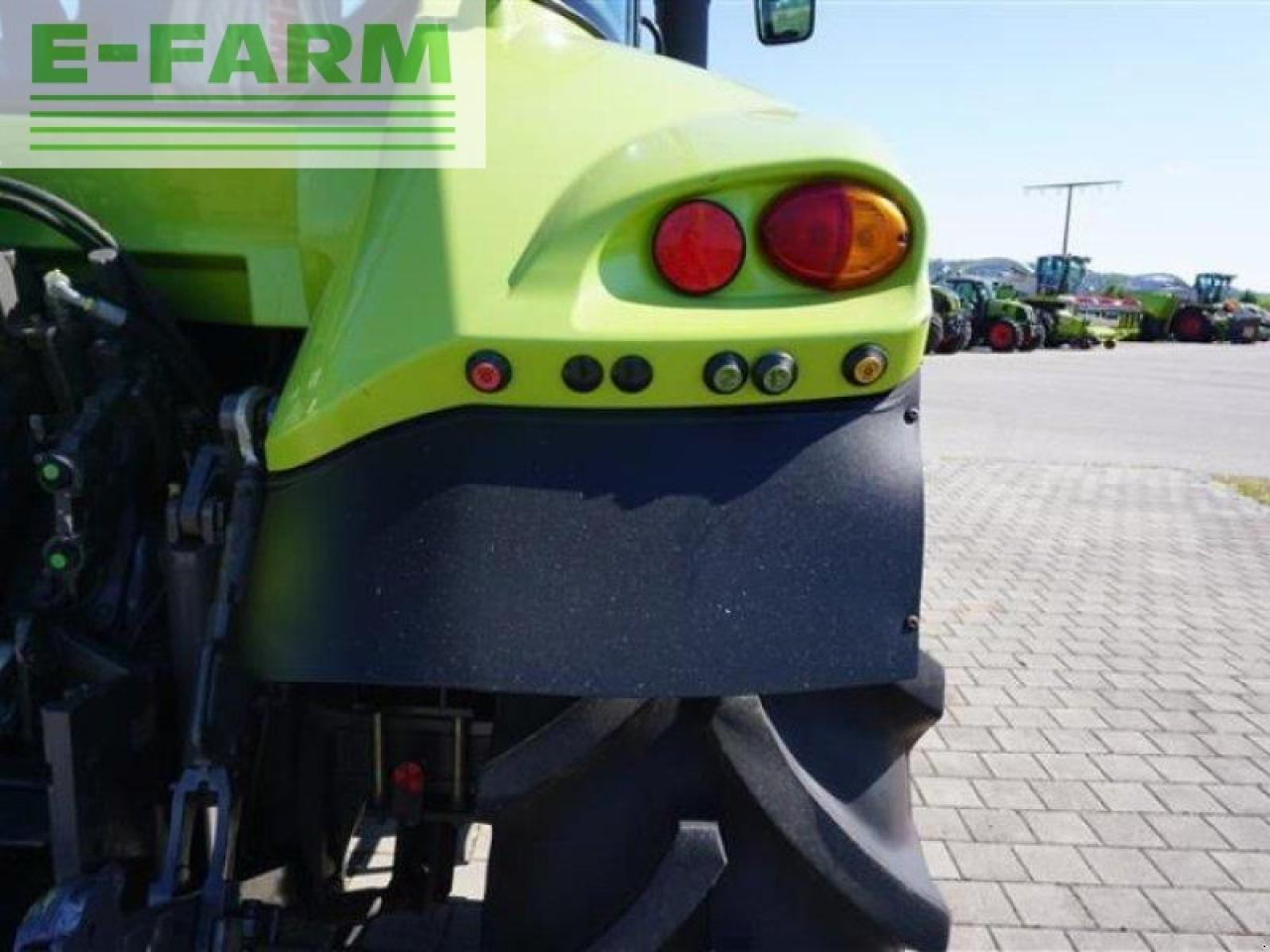 Tracteur agricole CLAAS arion 520 cis