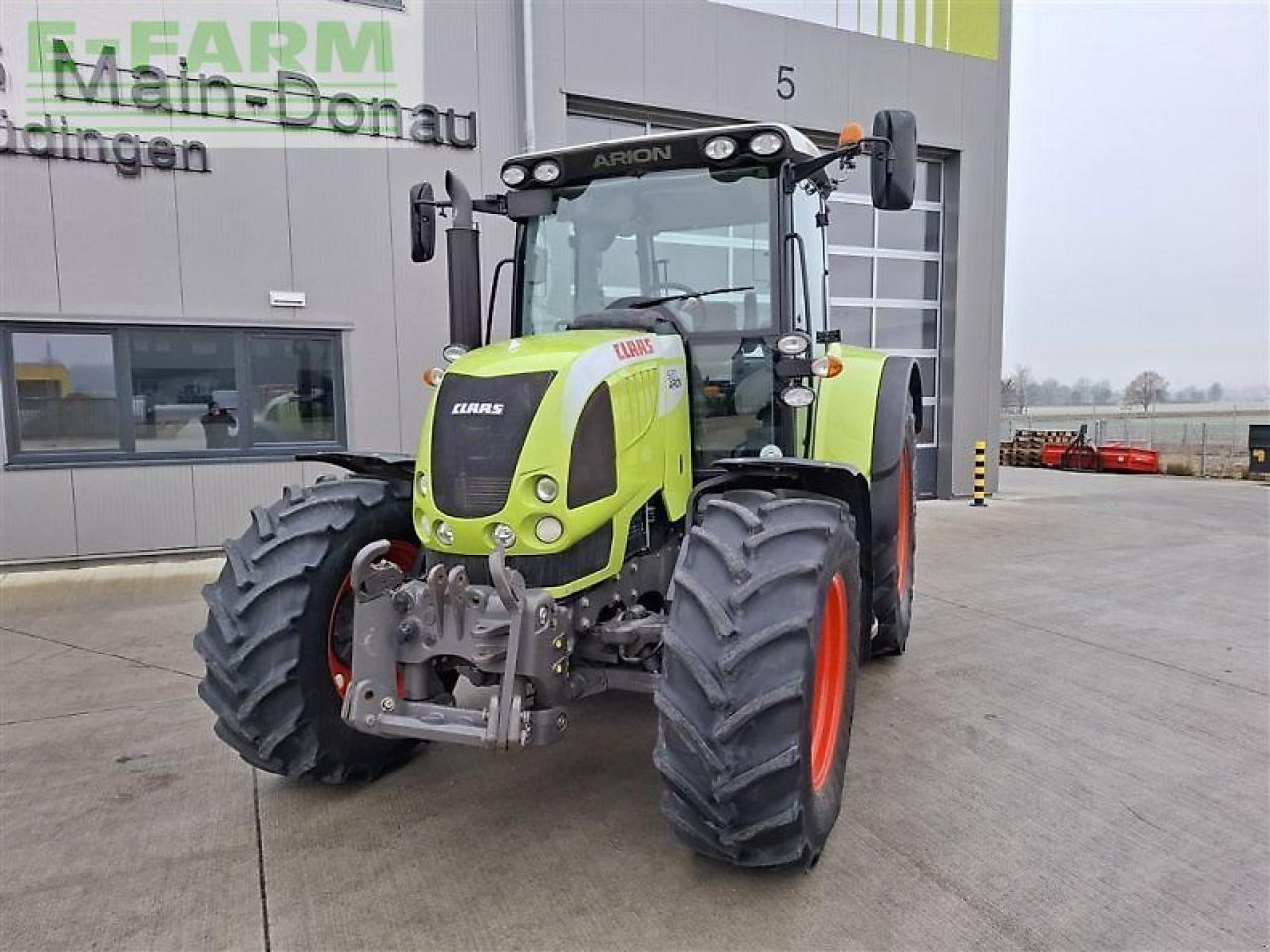 Tracteur agricole CLAAS arion 520 cis