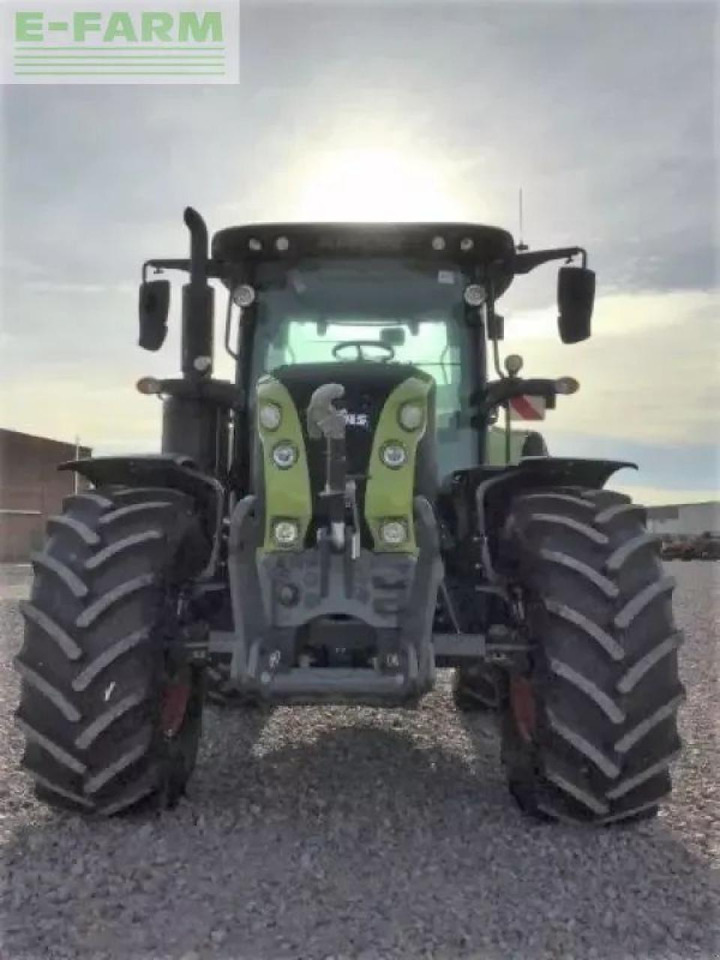 Tracteur agricole CLAAS arion 530