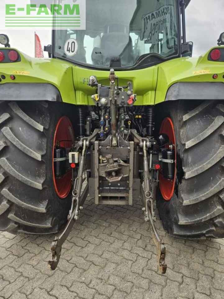 Tracteur agricole CLAAS arion 530
