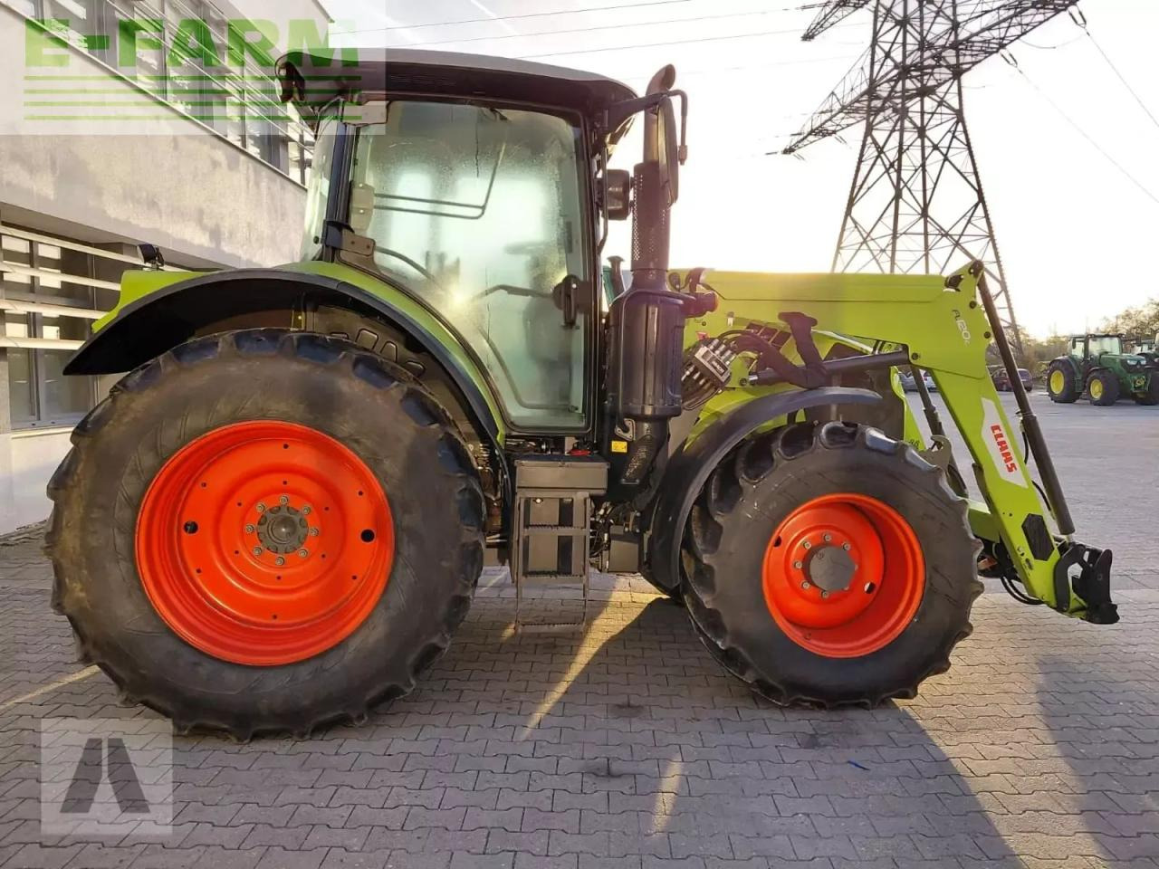 Tracteur agricole CLAAS arion 530