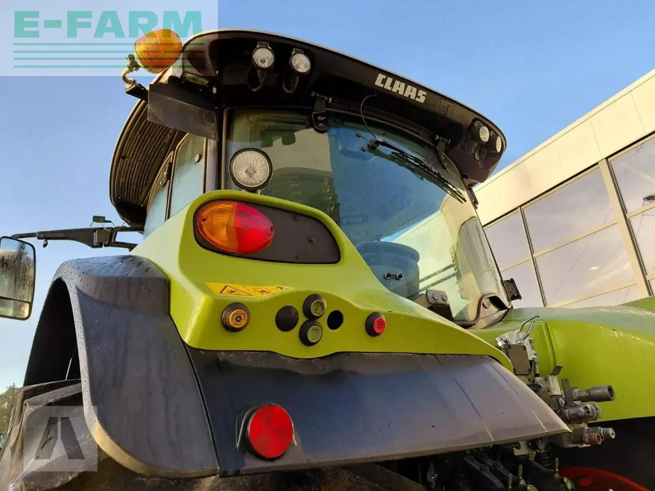 Tracteur agricole CLAAS arion 530