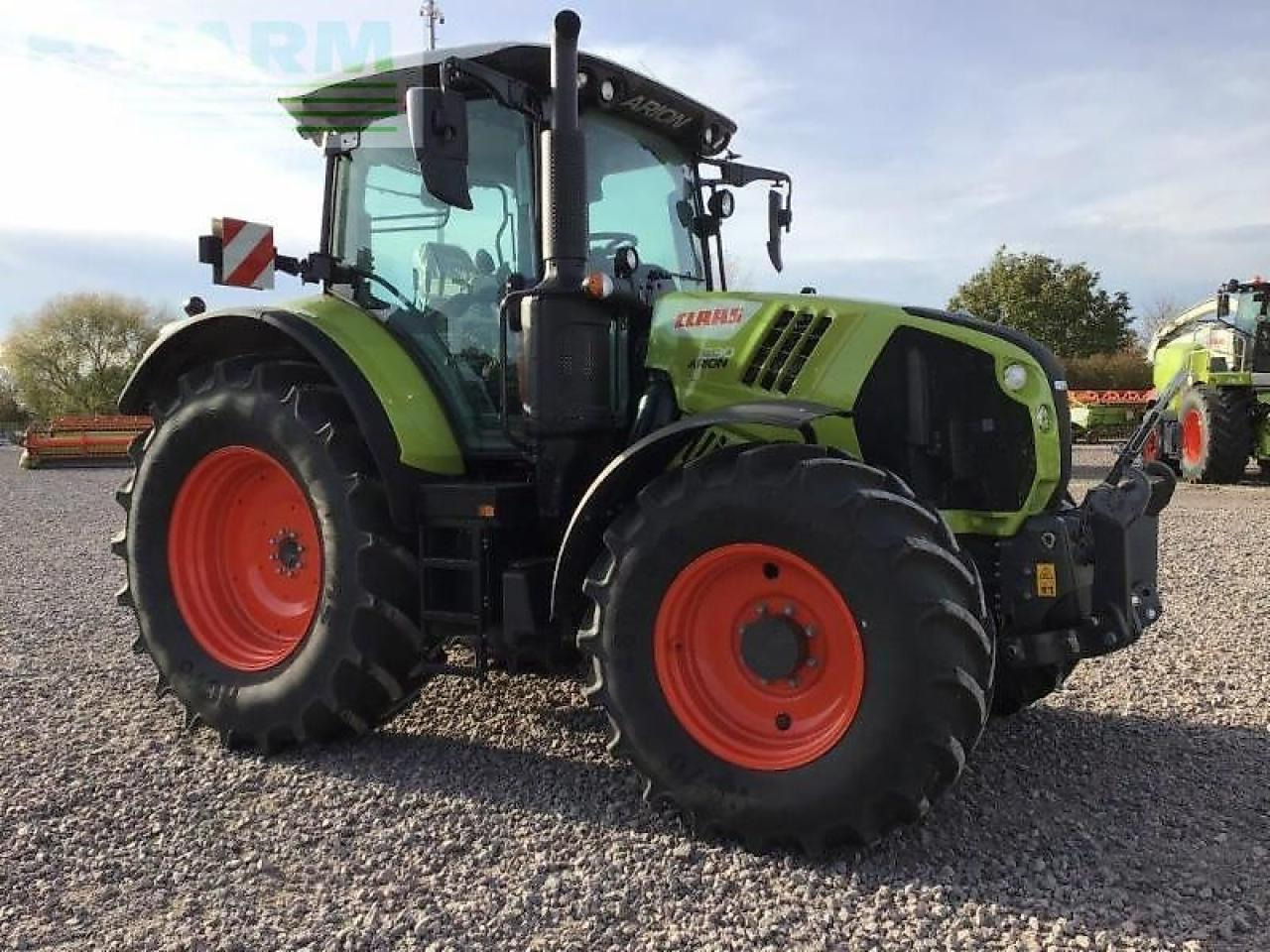 Tracteur agricole CLAAS arion 530