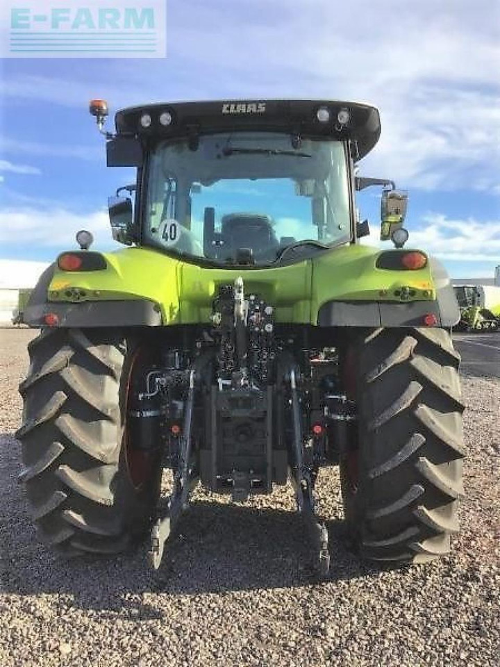 Tracteur agricole CLAAS arion 530