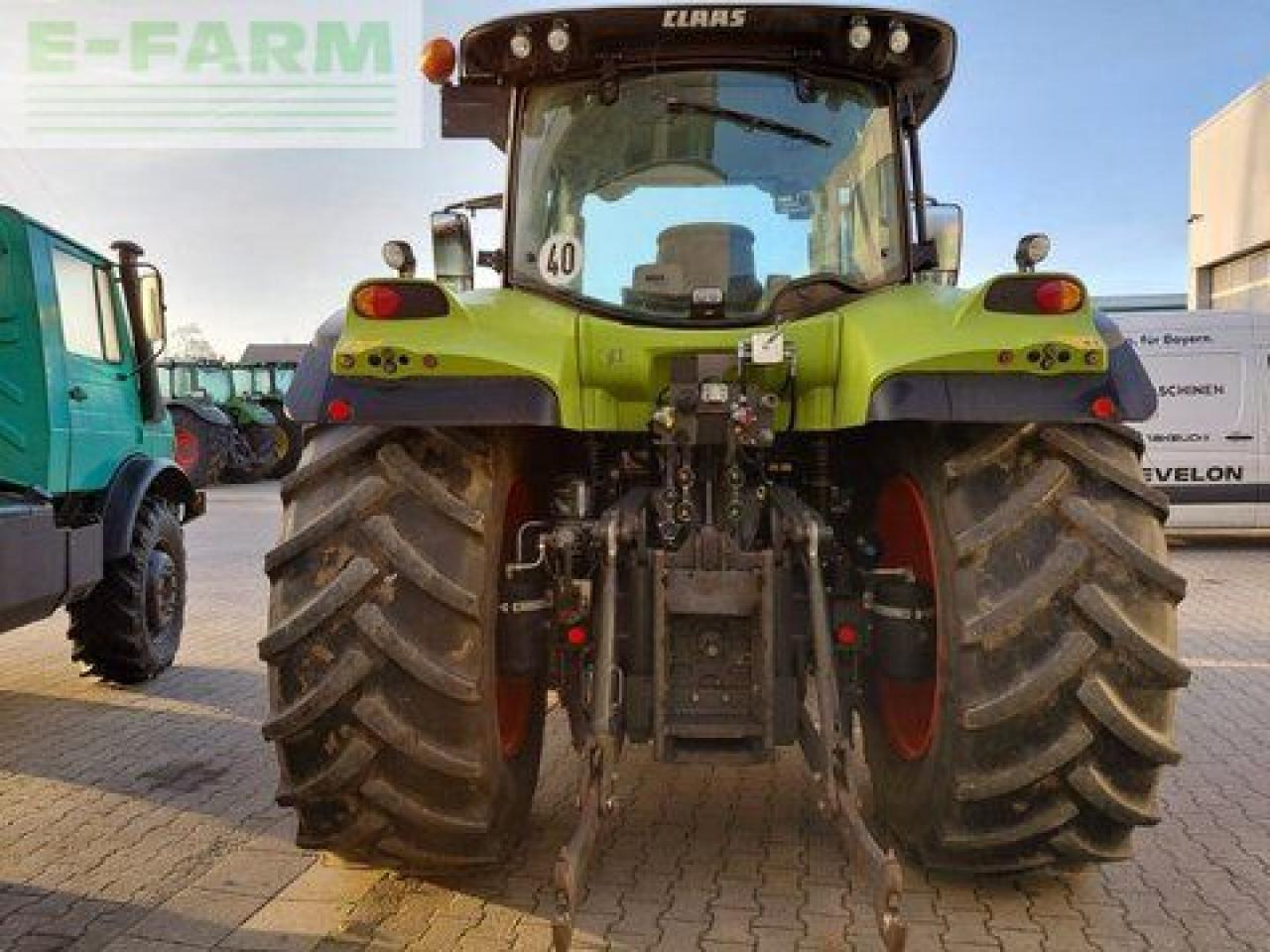 Tracteur agricole CLAAS arion 530