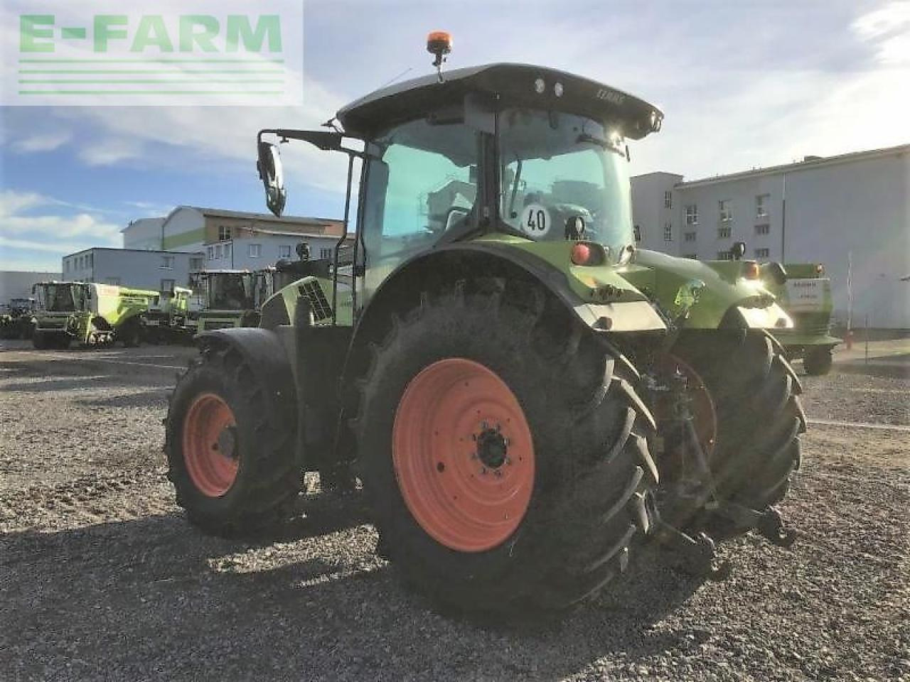 Tracteur agricole CLAAS arion 530