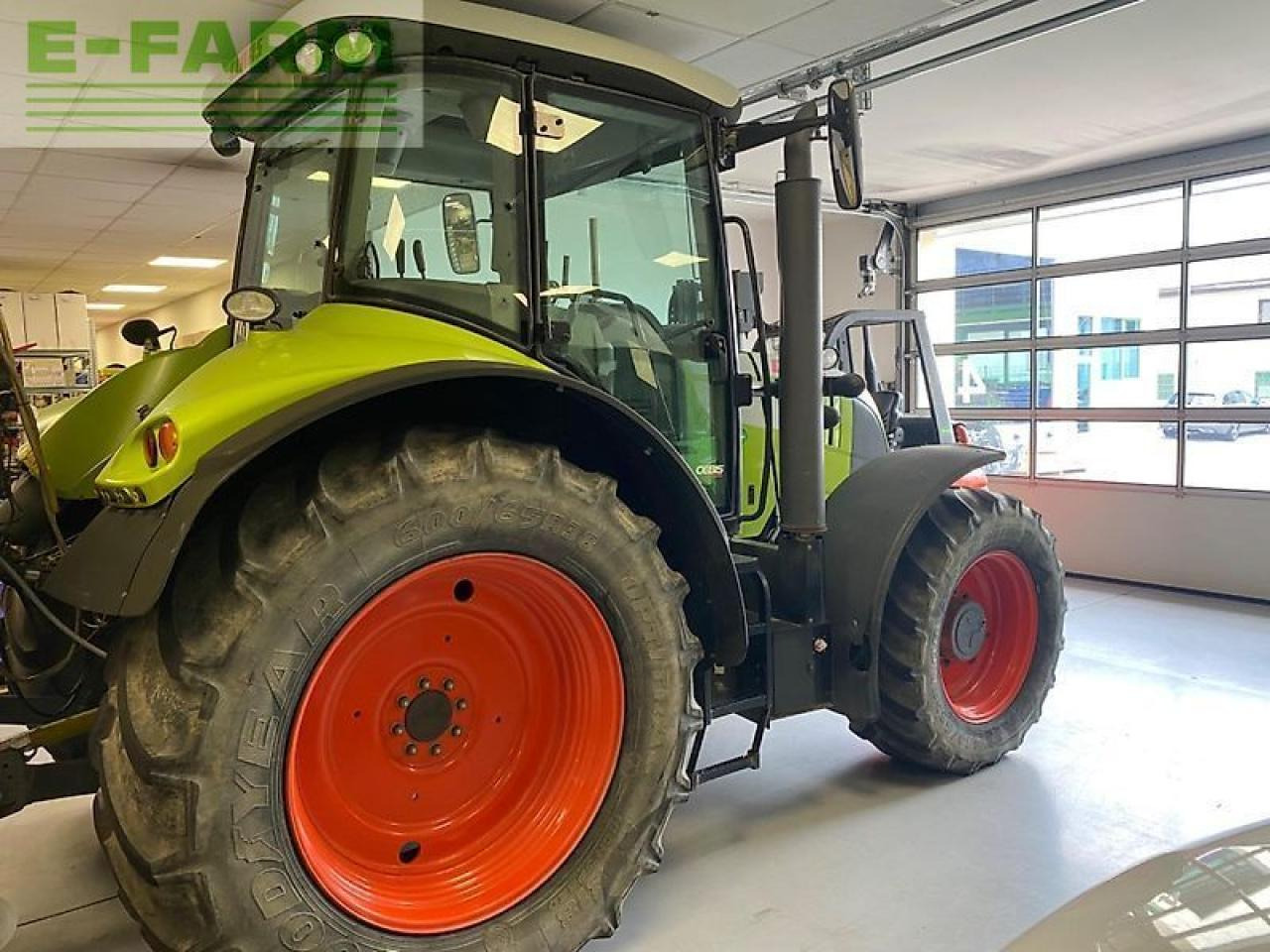 Tracteur agricole CLAAS arion 530 cebis CEBIS