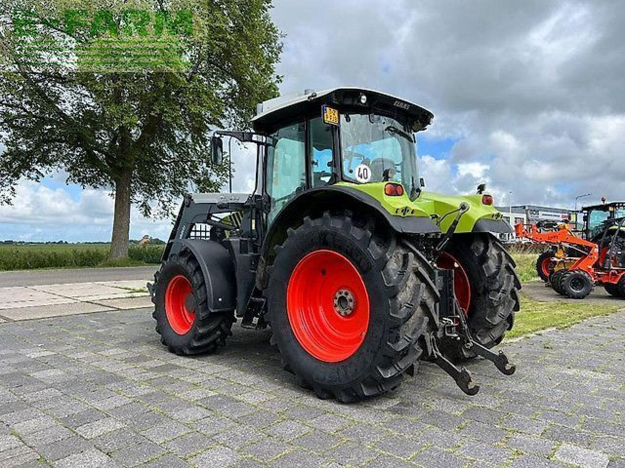Tracteur agricole CLAAS arion 530 cis CIS