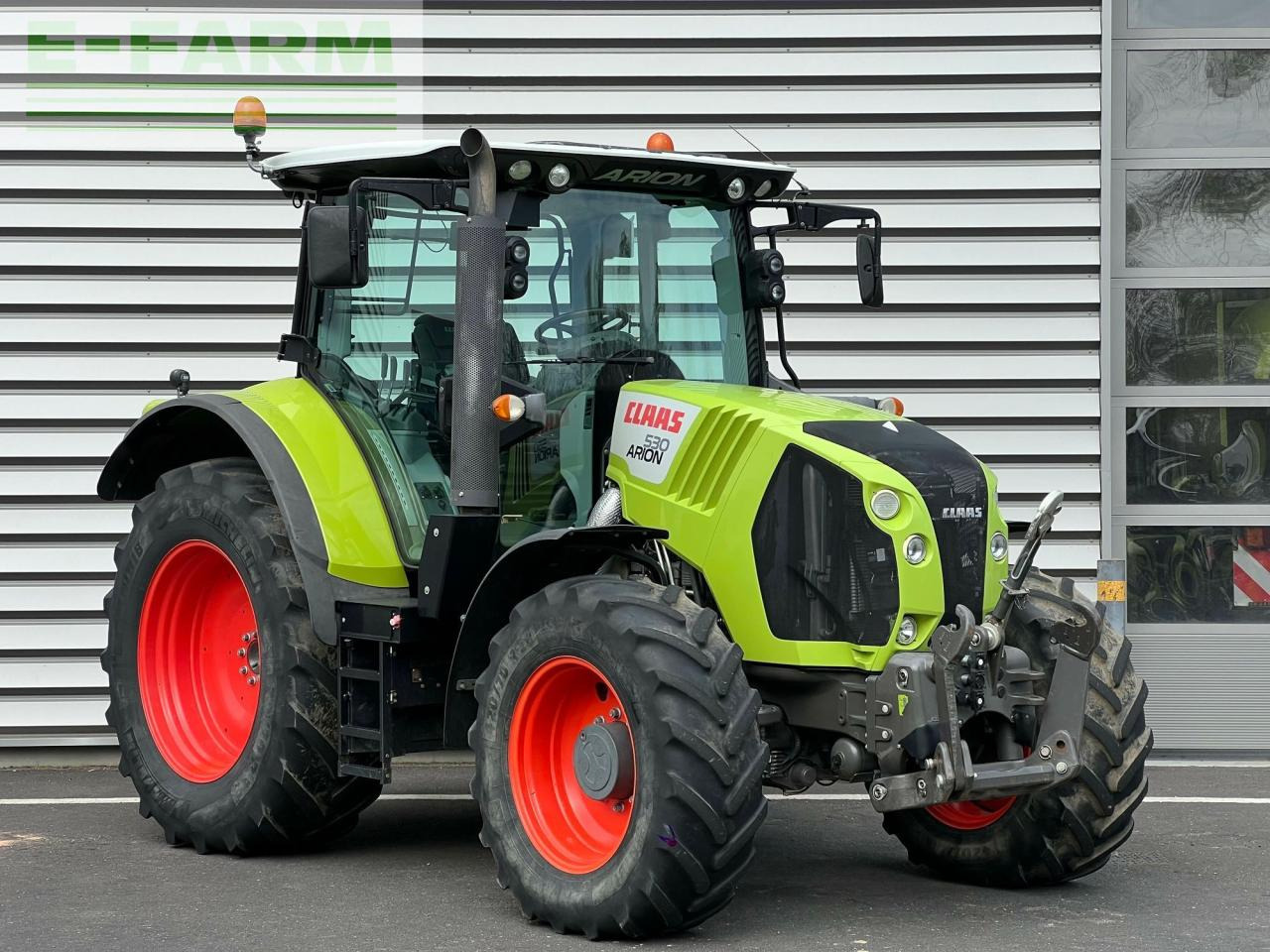 Tracteur agricole CLAAS arion 530 cis CIS