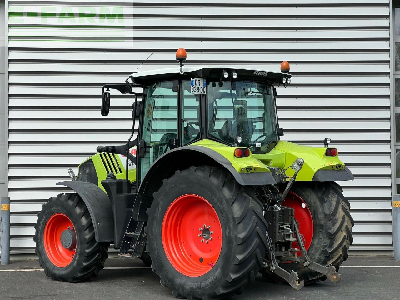 Tracteur agricole CLAAS arion 530 cis CIS