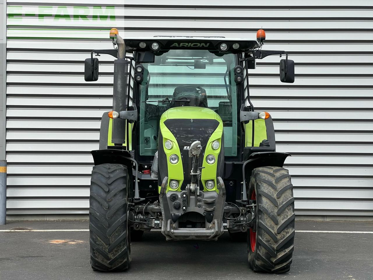 Tracteur agricole CLAAS arion 530 cis CIS