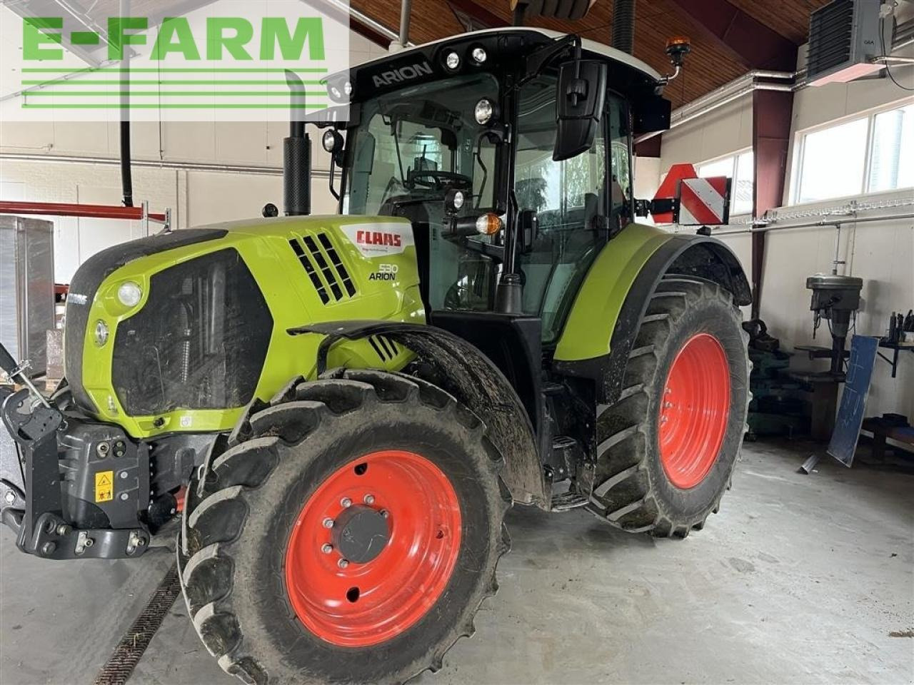 Tracteur agricole CLAAS arion 530 cis+ aff. foraksel