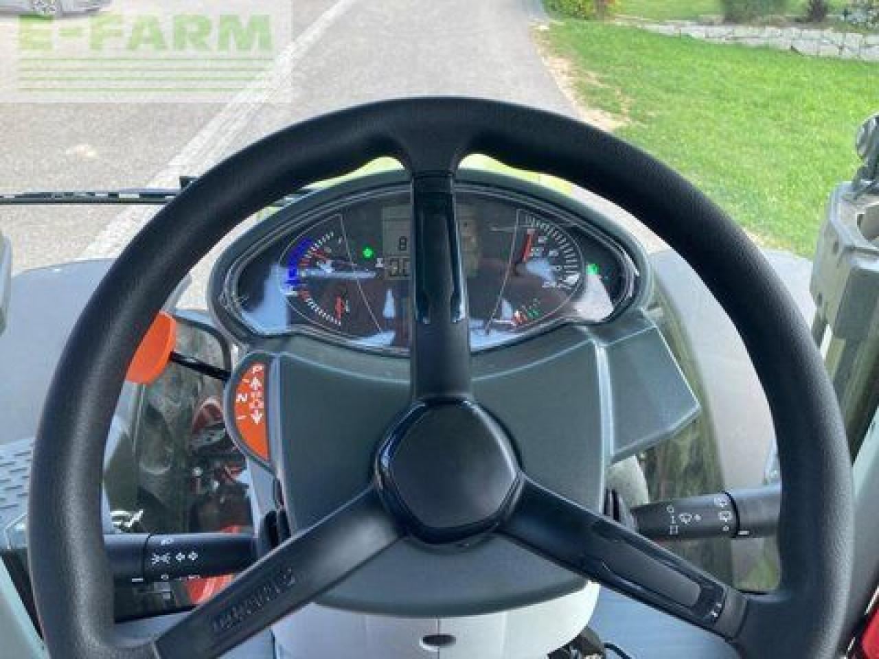 Tracteur agricole CLAAS arion 530 cmatic