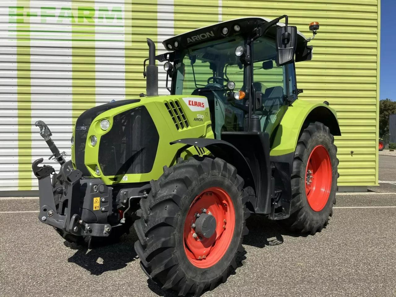 Tracteur agricole CLAAS arion 530 hexashift