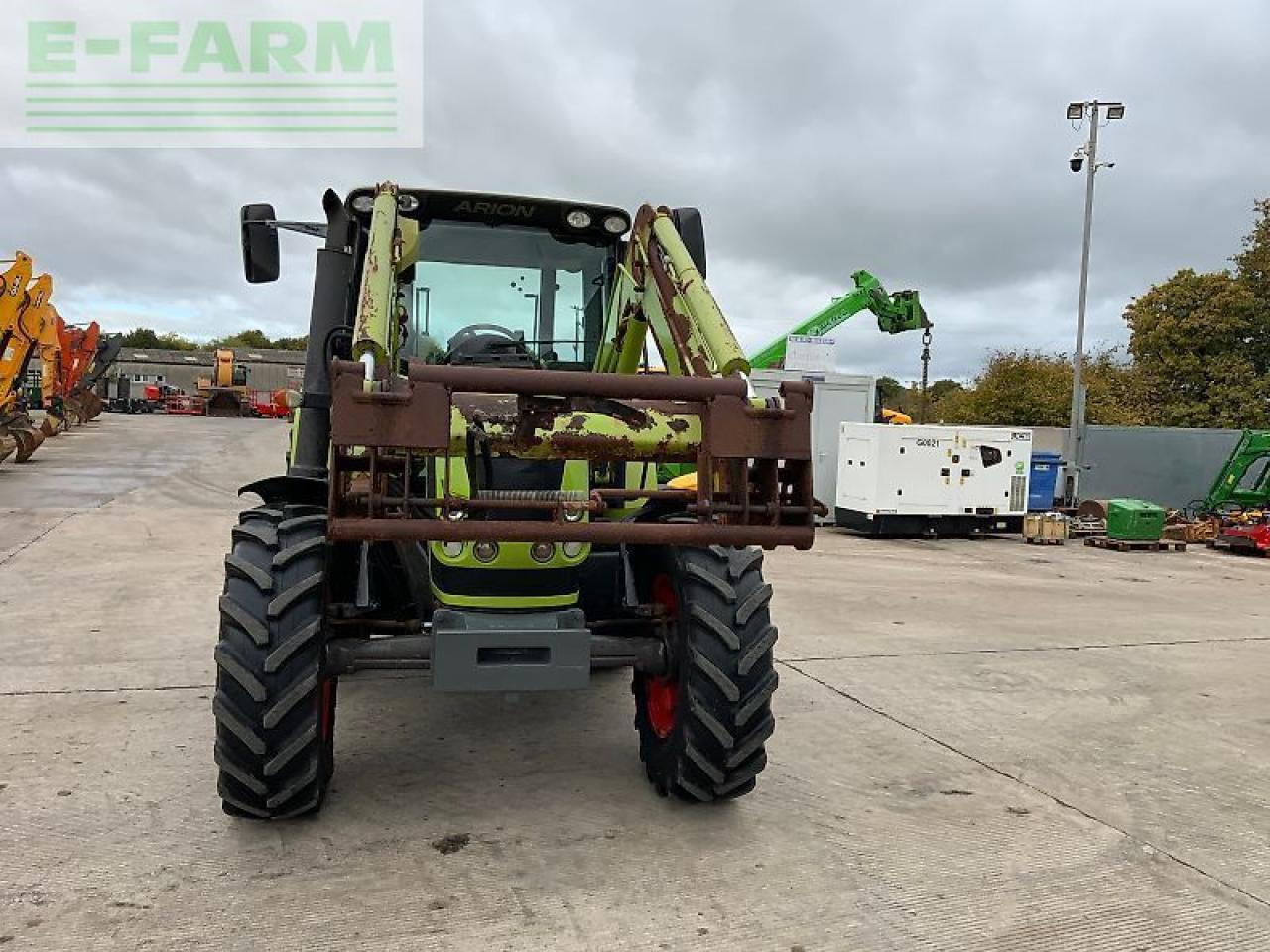Tracteur agricole CLAAS arion 530 tractor (st24310)