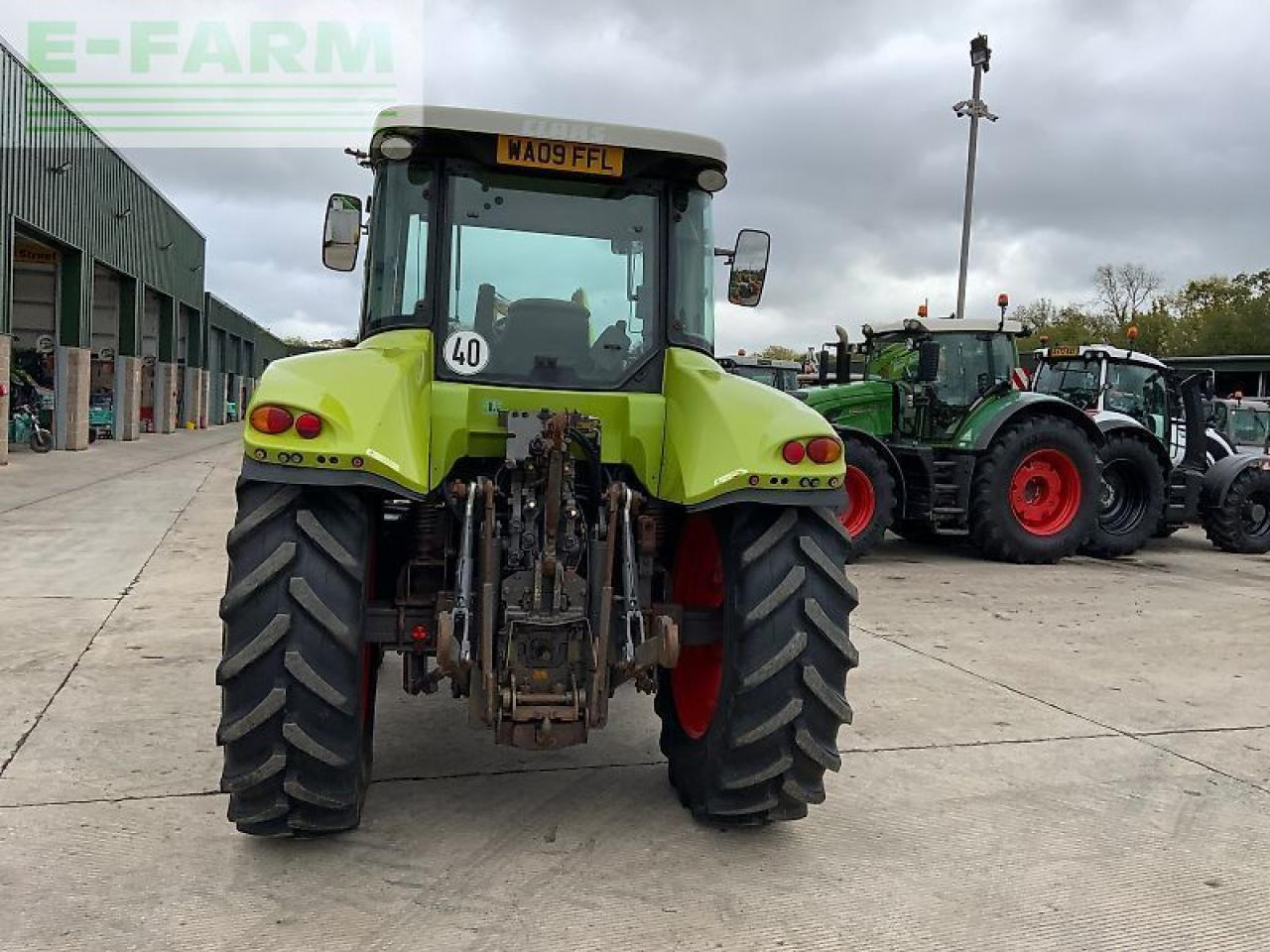 Tracteur agricole CLAAS arion 530 tractor (st24310)
