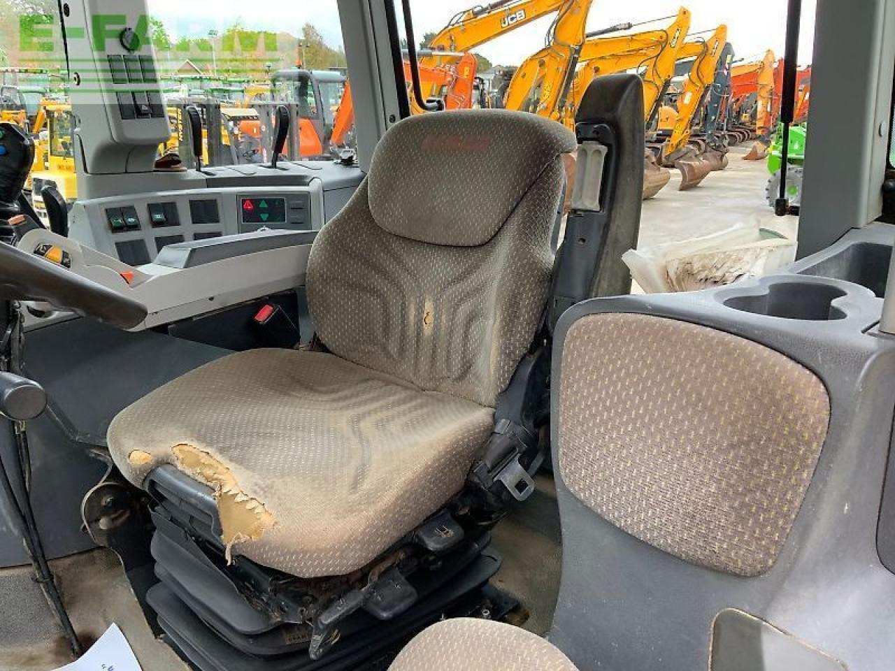 Tracteur agricole CLAAS arion 530 tractor (st24310)