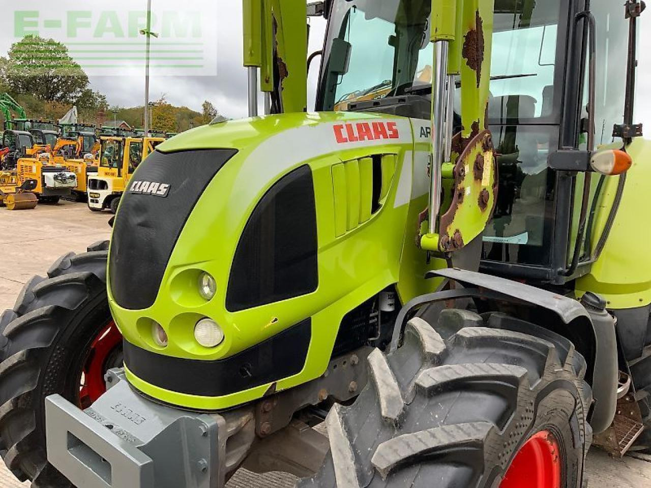 Tracteur agricole CLAAS arion 530 tractor (st24310)