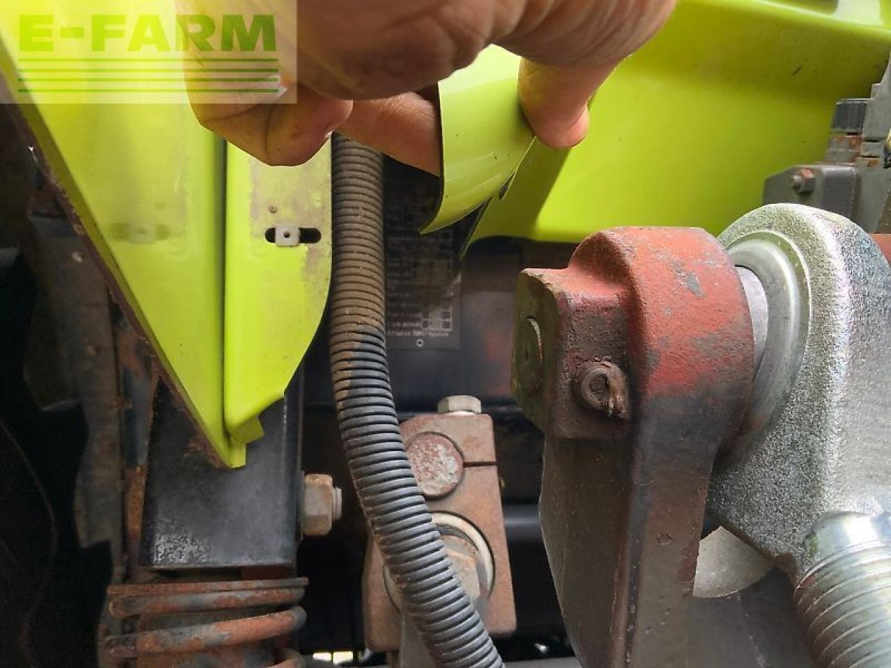 Tracteur agricole CLAAS arion 530 tractor (st24310)