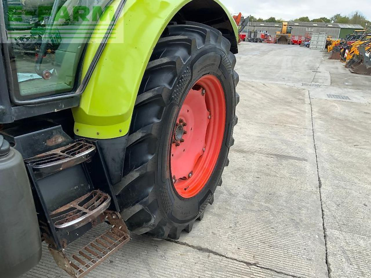 Tracteur agricole CLAAS arion 530 tractor (st24310)
