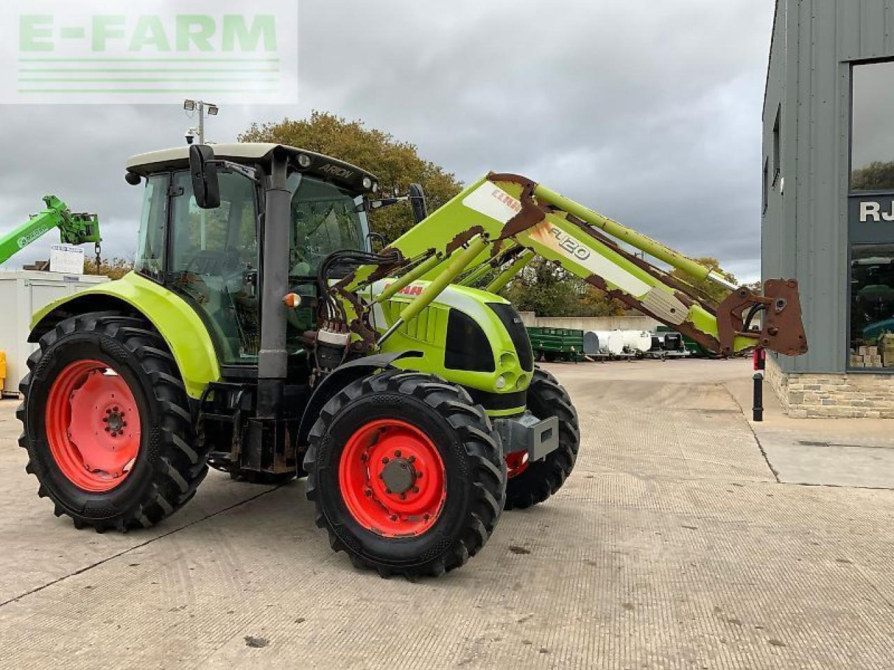 Tracteur agricole CLAAS arion 530 tractor (st24310)