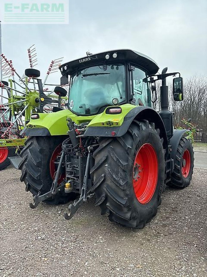 Tracteur agricole CLAAS arion 550