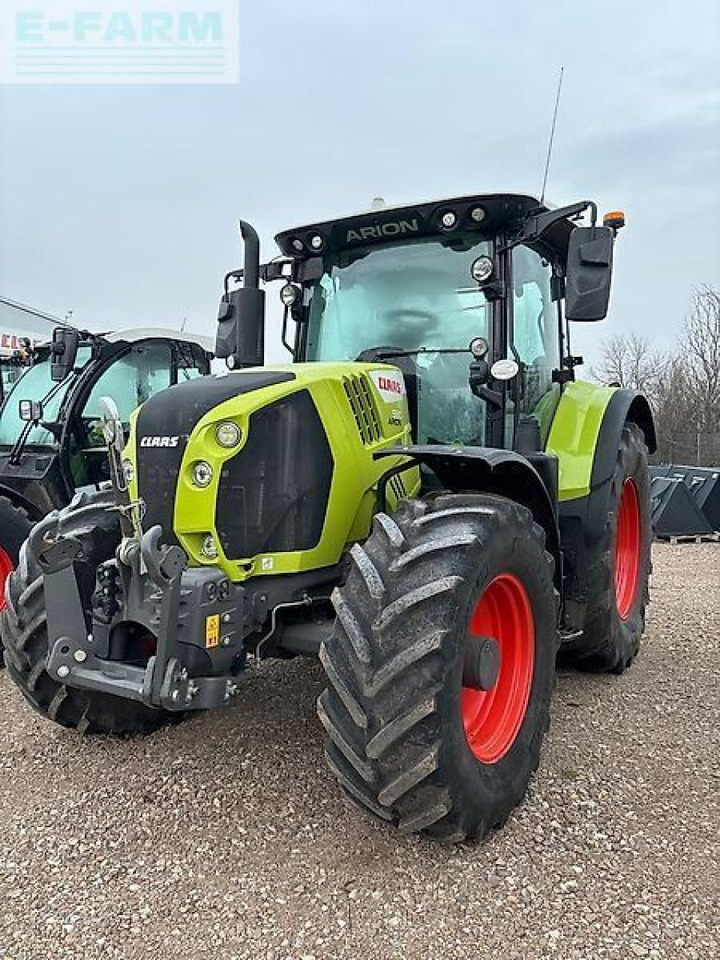 Tracteur agricole CLAAS arion 550