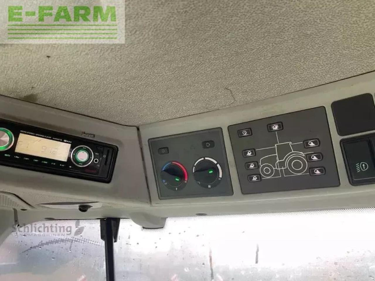Tracteur agricole CLAAS arion 550