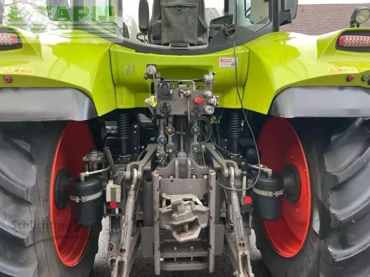 Tracteur agricole CLAAS arion 550