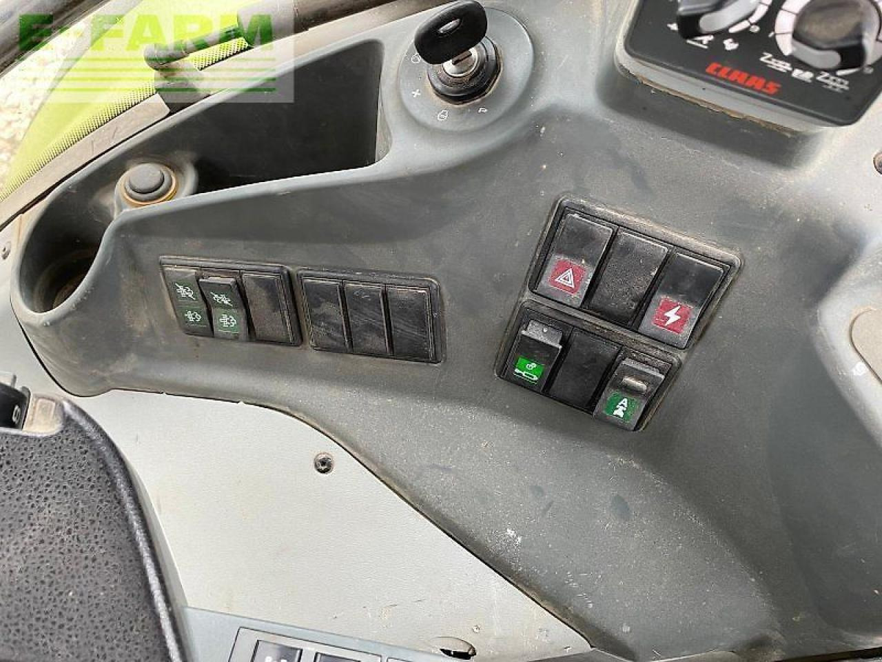 Tracteur agricole CLAAS arion 550 cebis CEBIS
