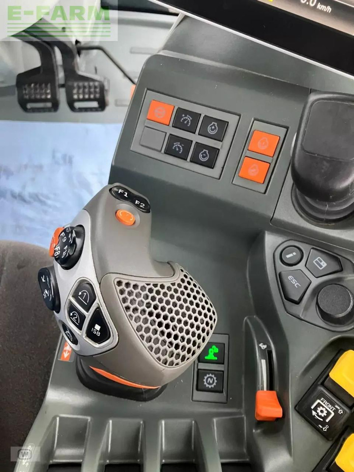 Tracteur agricole CLAAS arion 550 cebis CEBIS