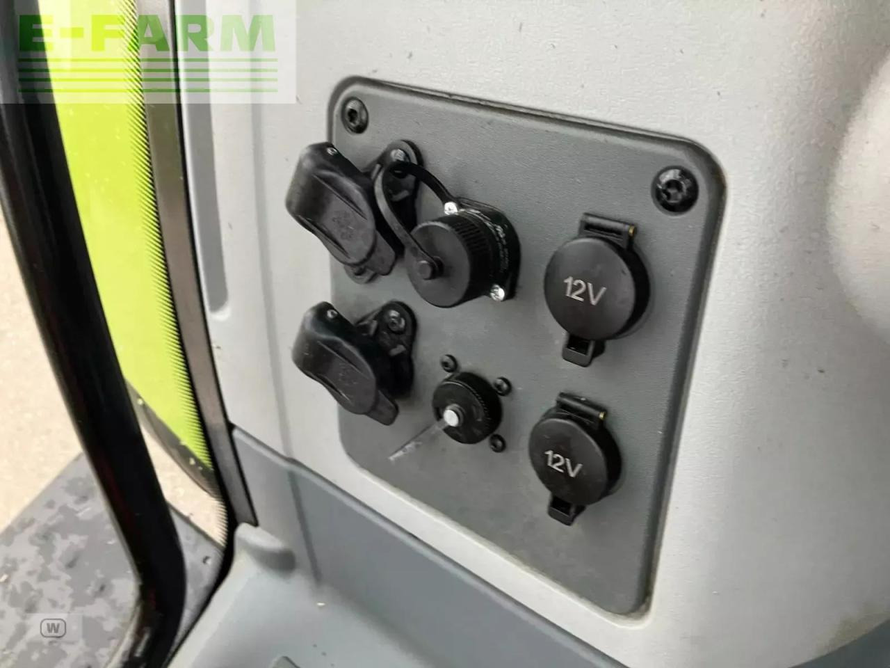 Tracteur agricole CLAAS arion 550 cebis CEBIS