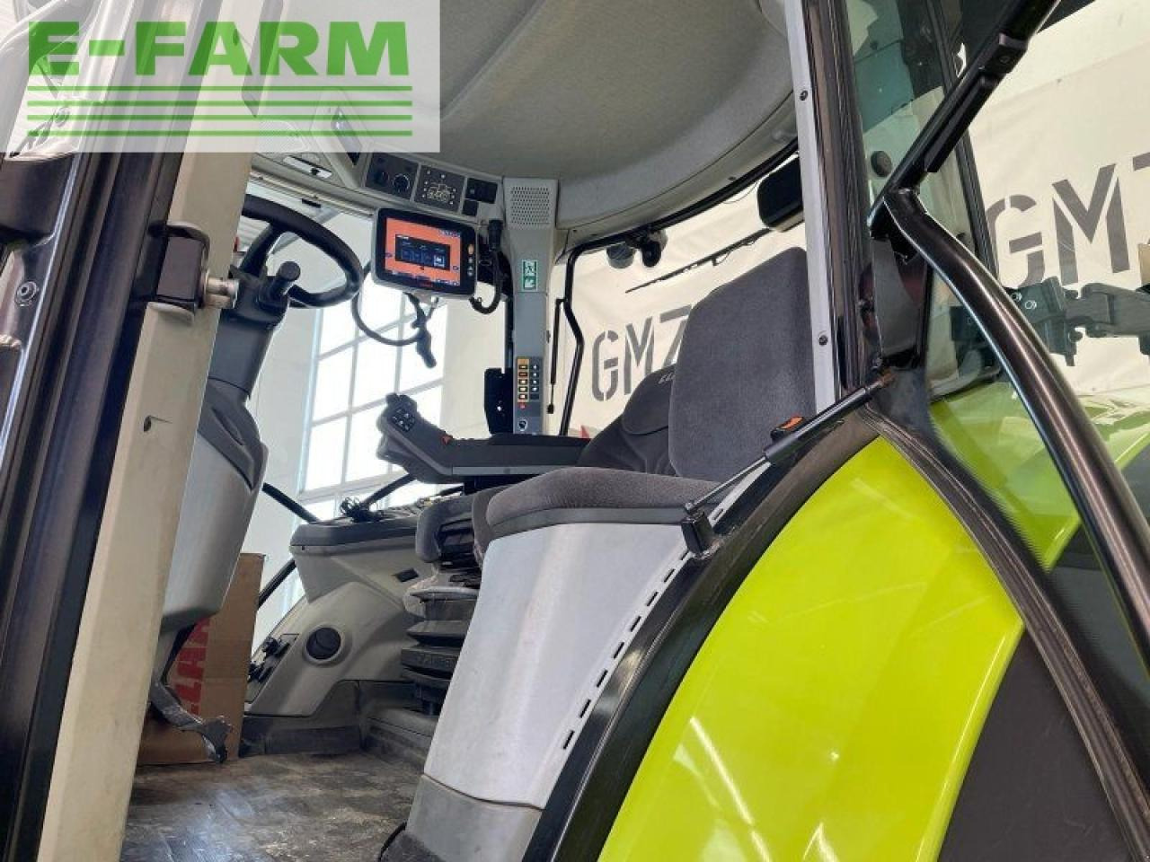 Tracteur agricole CLAAS arion 550 cis+