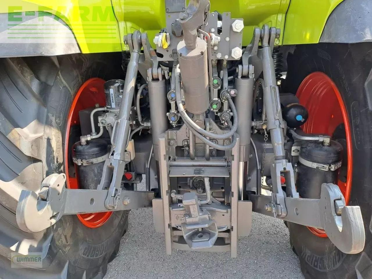 Tracteur agricole CLAAS arion 550 cmatic