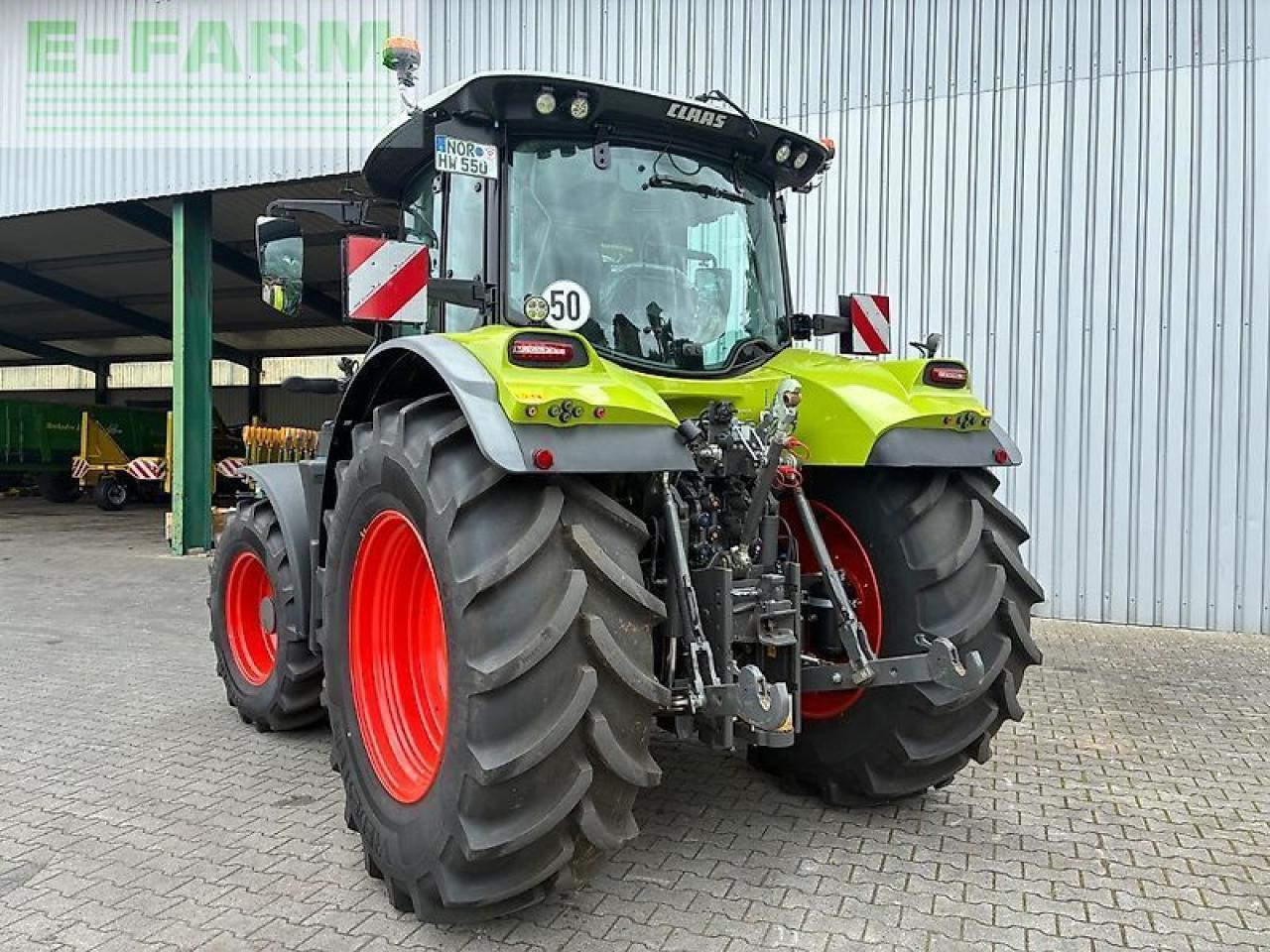 Tracteur agricole CLAAS arion 550 cmatic